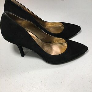 Rialto Heels Size 9M Suede